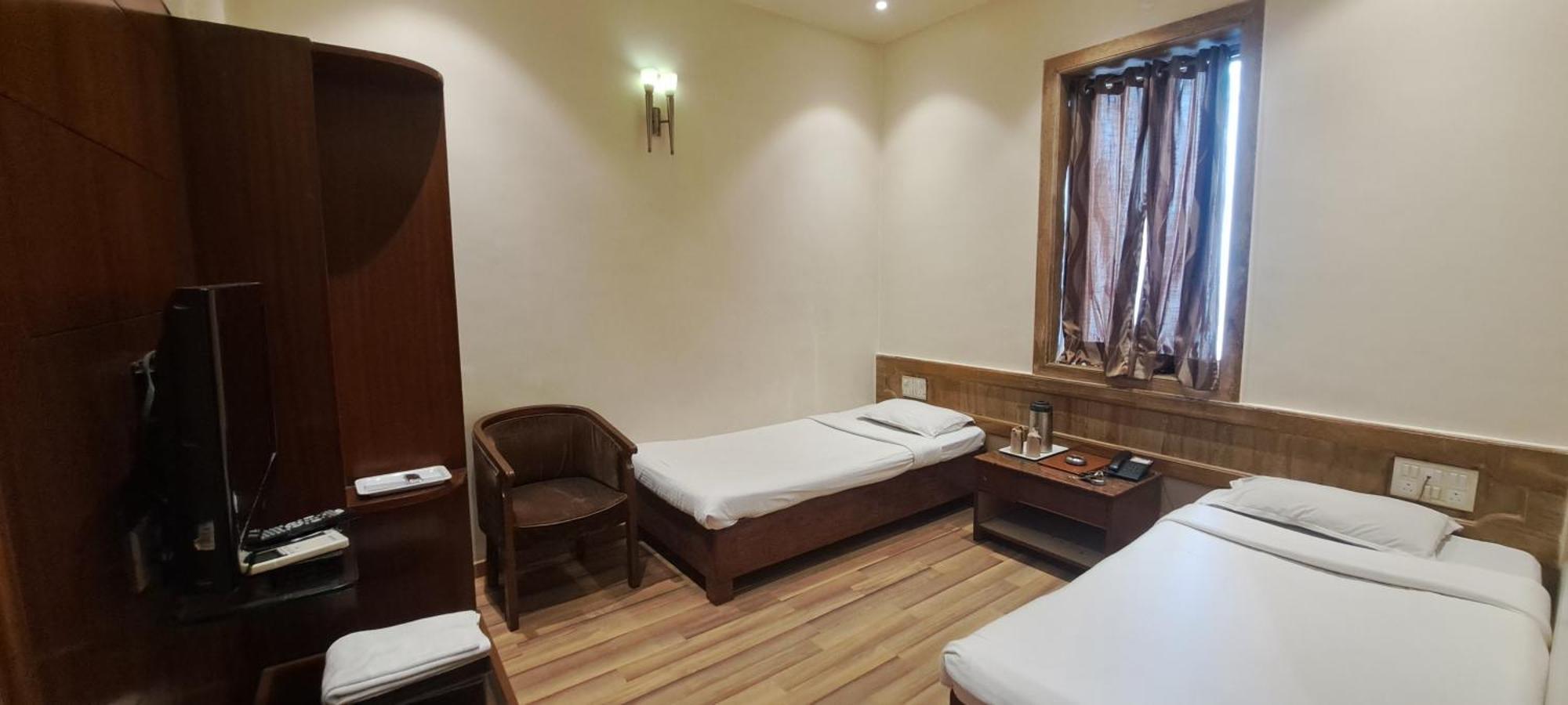 Hotel Shivam Pune Extérieur photo