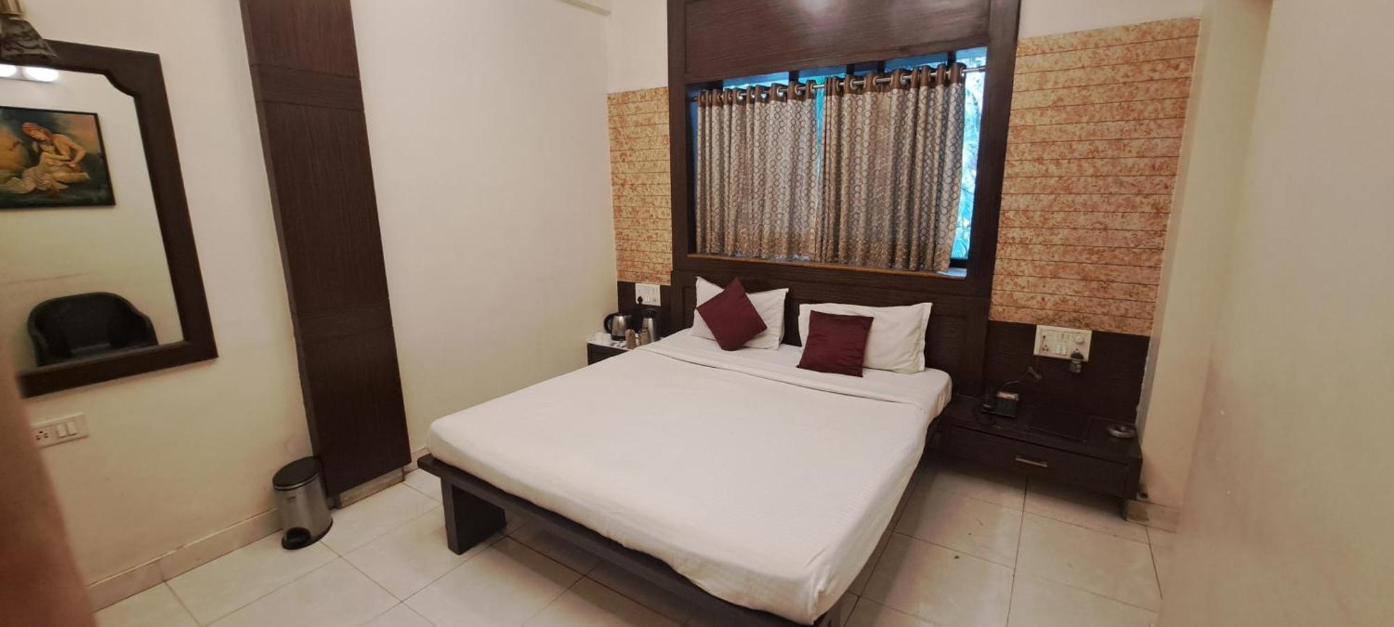 Hotel Shivam Pune Extérieur photo