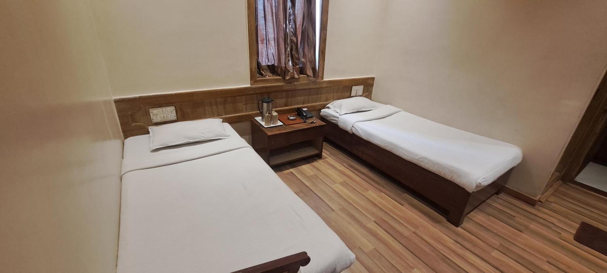 Hotel Shivam Pune Extérieur photo