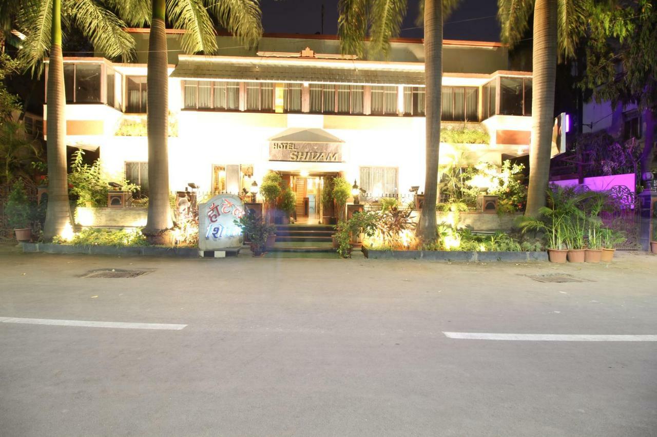 Hotel Shivam Pune Extérieur photo