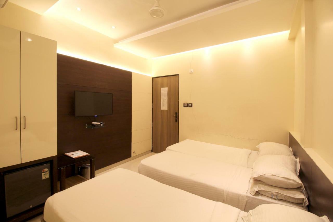 Hotel Shivam Pune Extérieur photo