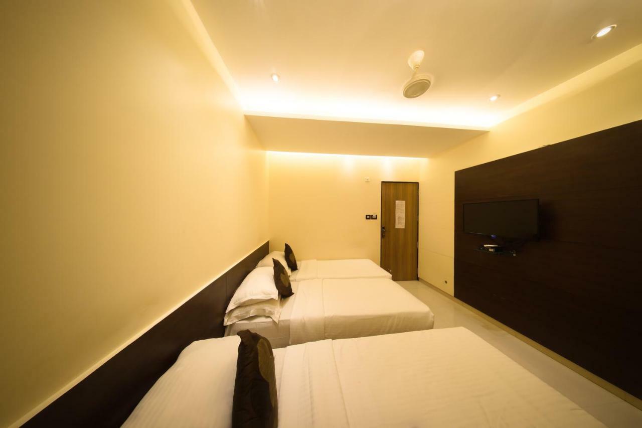 Hotel Shivam Pune Extérieur photo